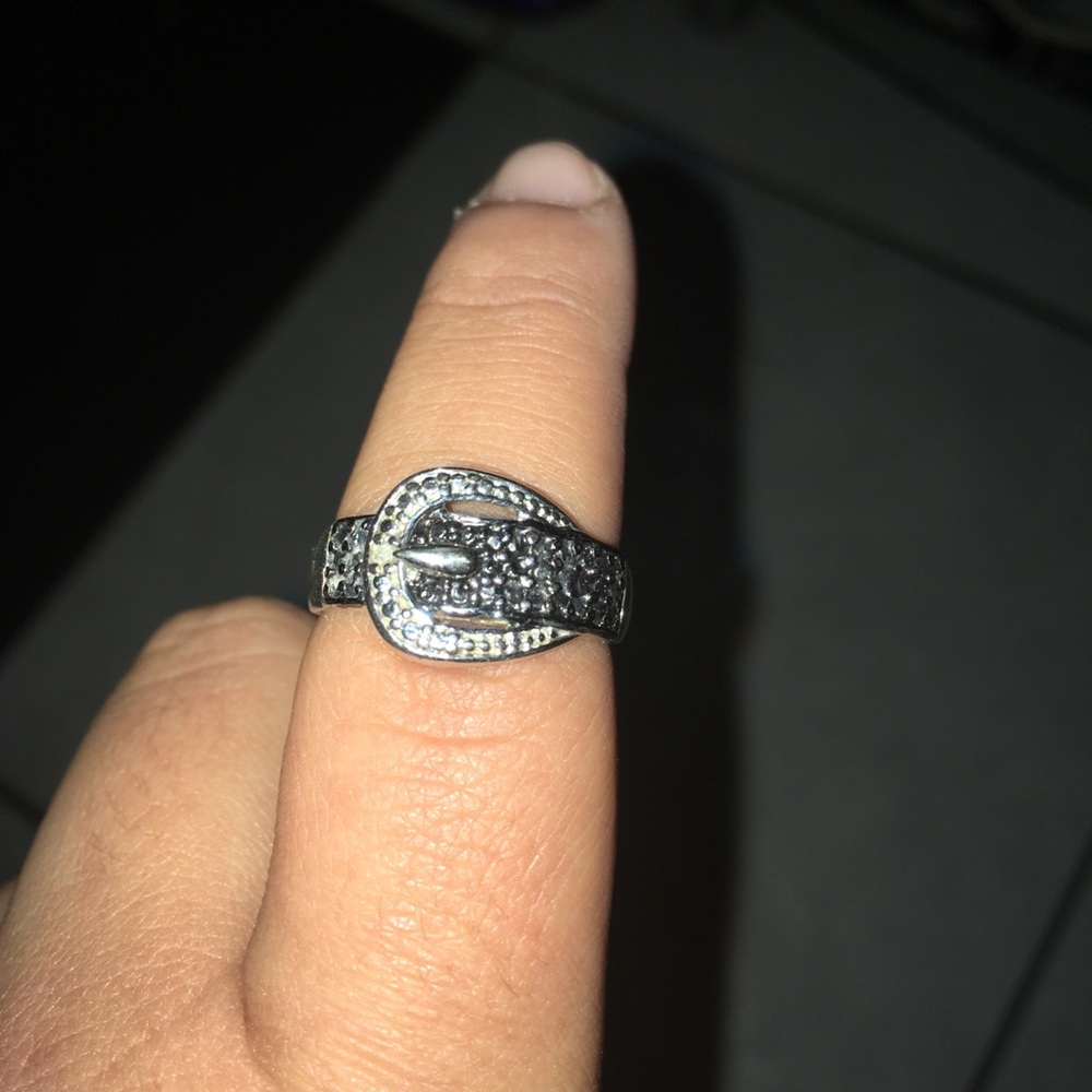 Victoria Townsend ring - Picture 2 of 4